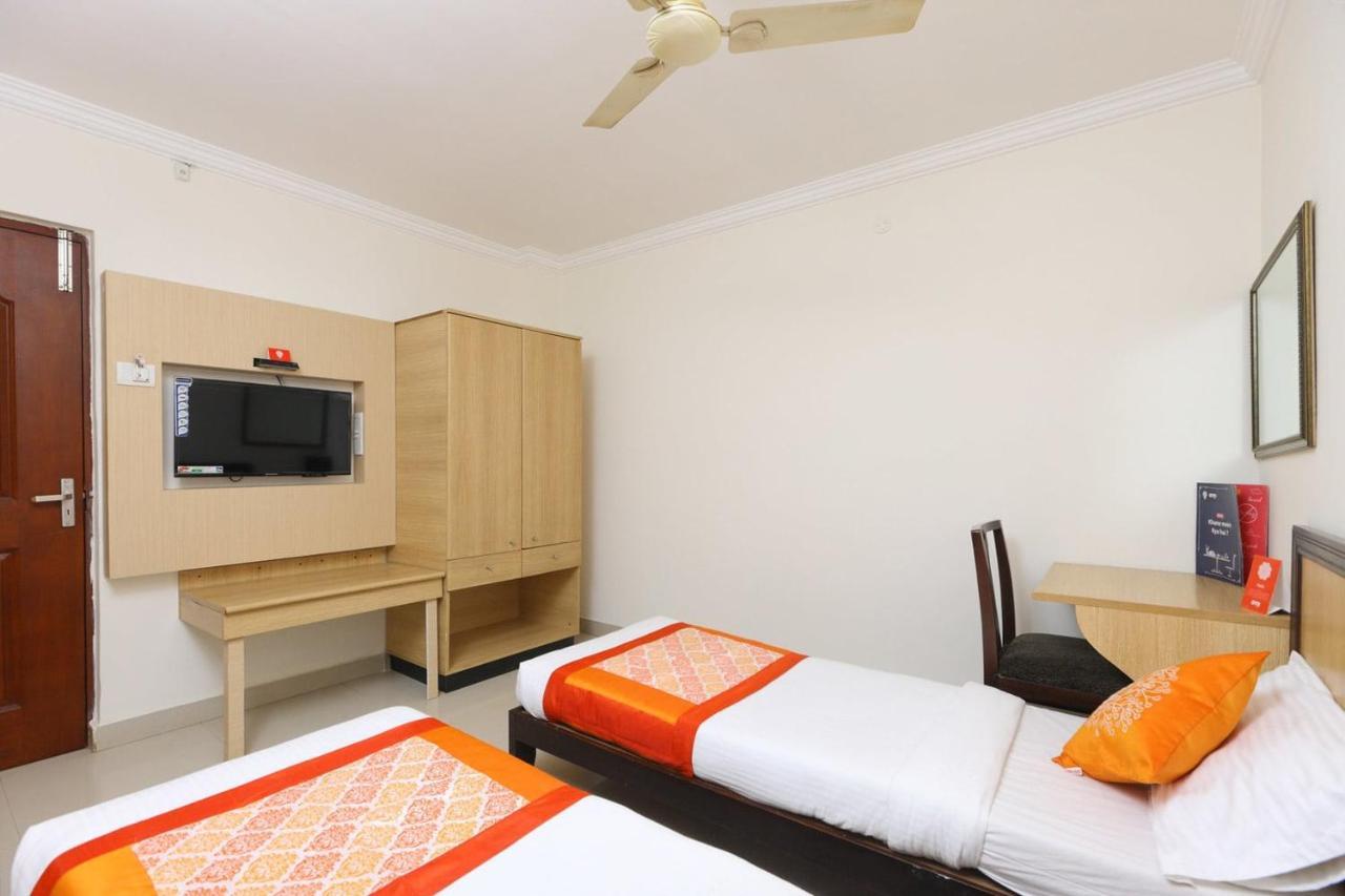 Hotel Half Moon Chennai Extérieur photo