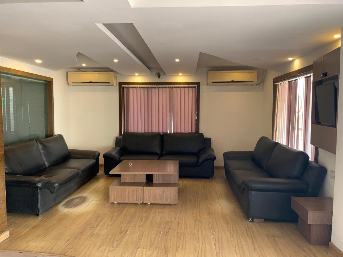 Hotel Half Moon Chennai Extérieur photo
