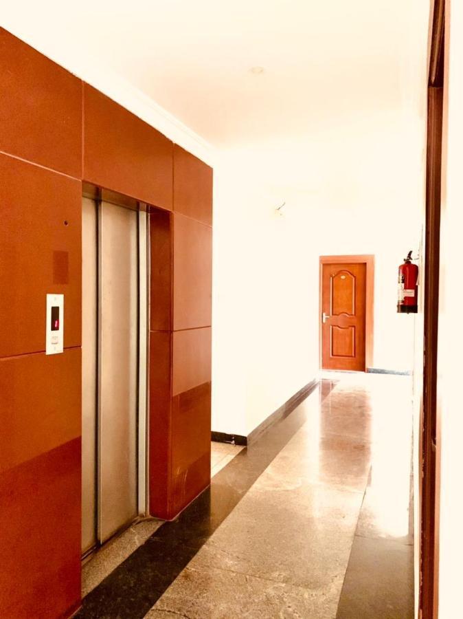 Hotel Half Moon Chennai Extérieur photo