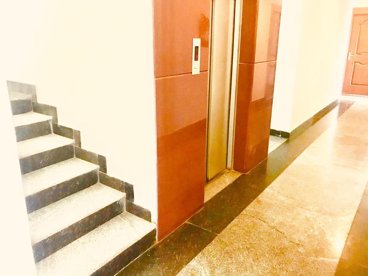Hotel Half Moon Chennai Extérieur photo