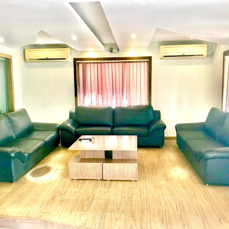 Hotel Half Moon Chennai Extérieur photo